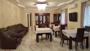Dining - Hotel Villa Victoria (Tbilisi)
