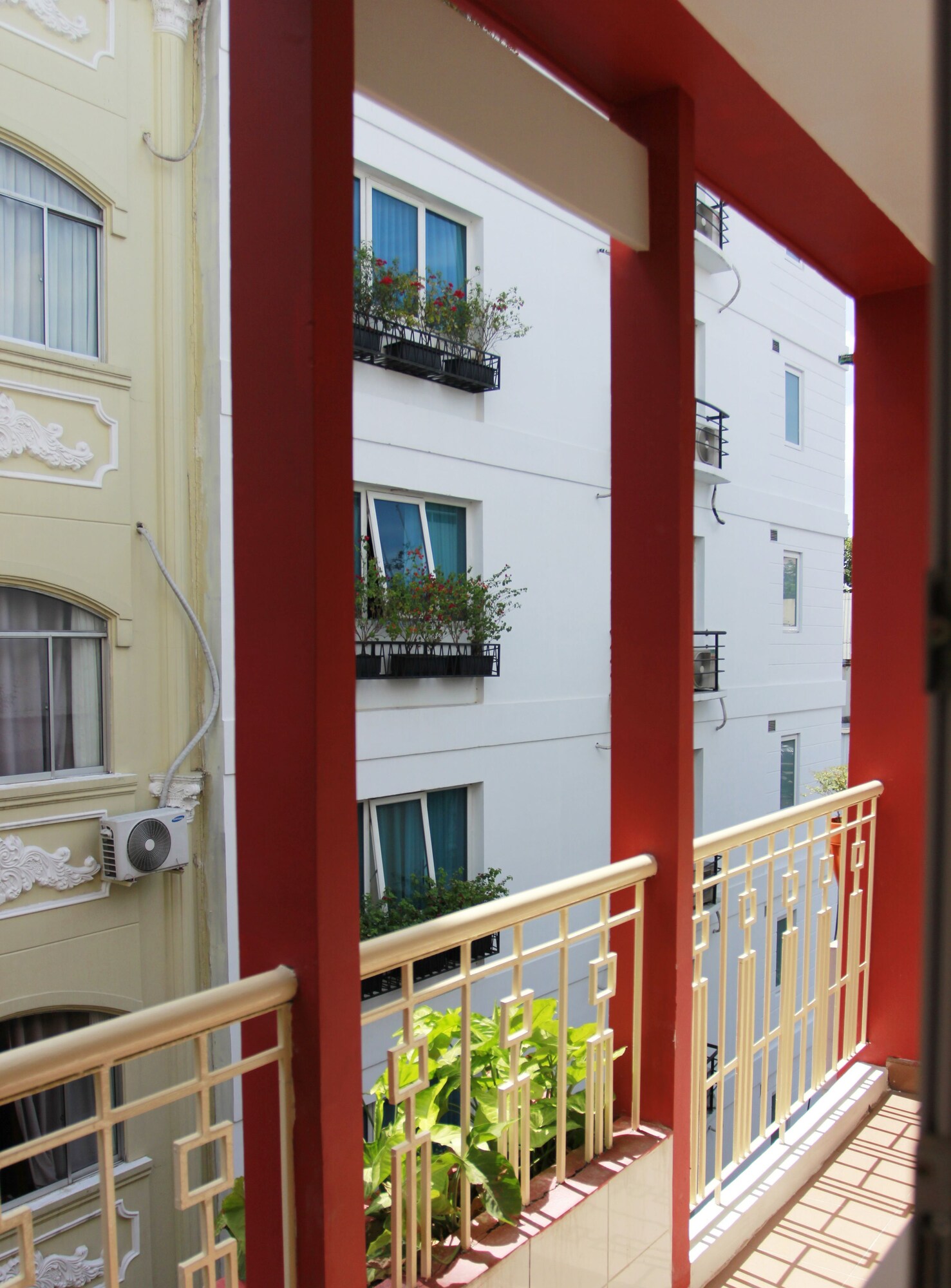Family Room | Balcony