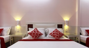 Family Room | Desk, laptop workspace, blackout curtains, soundproofing - Quang Saigon Hotel (Ho Chi Minh City)