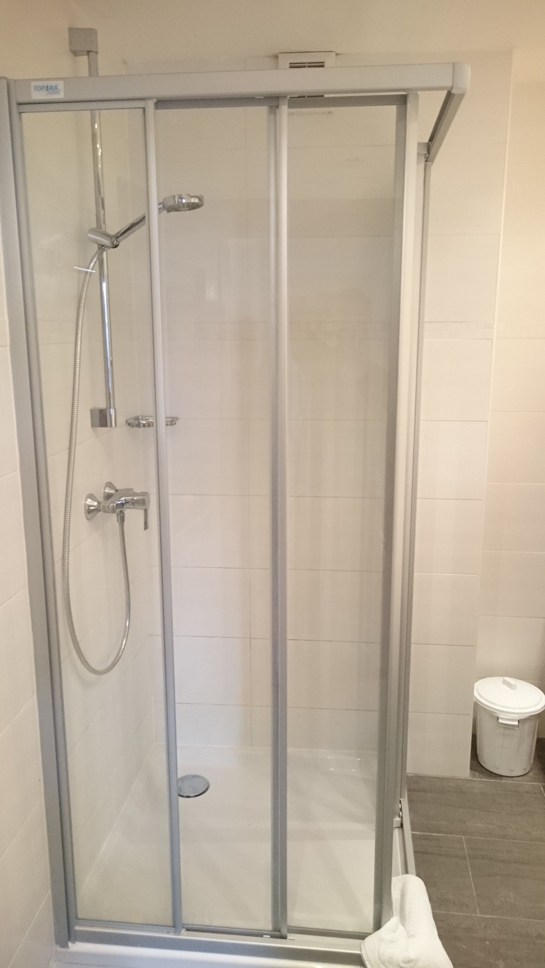 Chalet | Douche de la salle de bain
