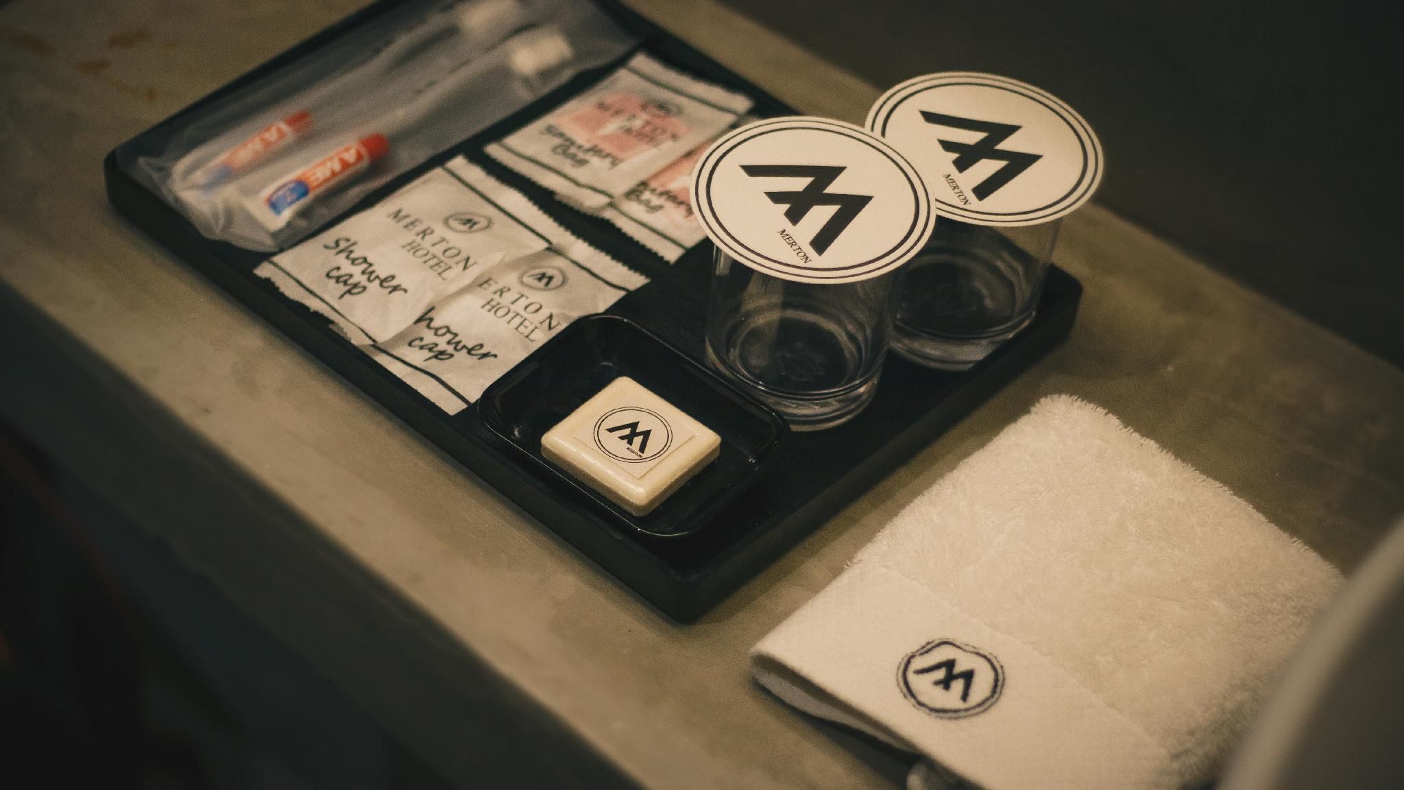 shower, rainfall showerhead, free toiletries, hair dryer