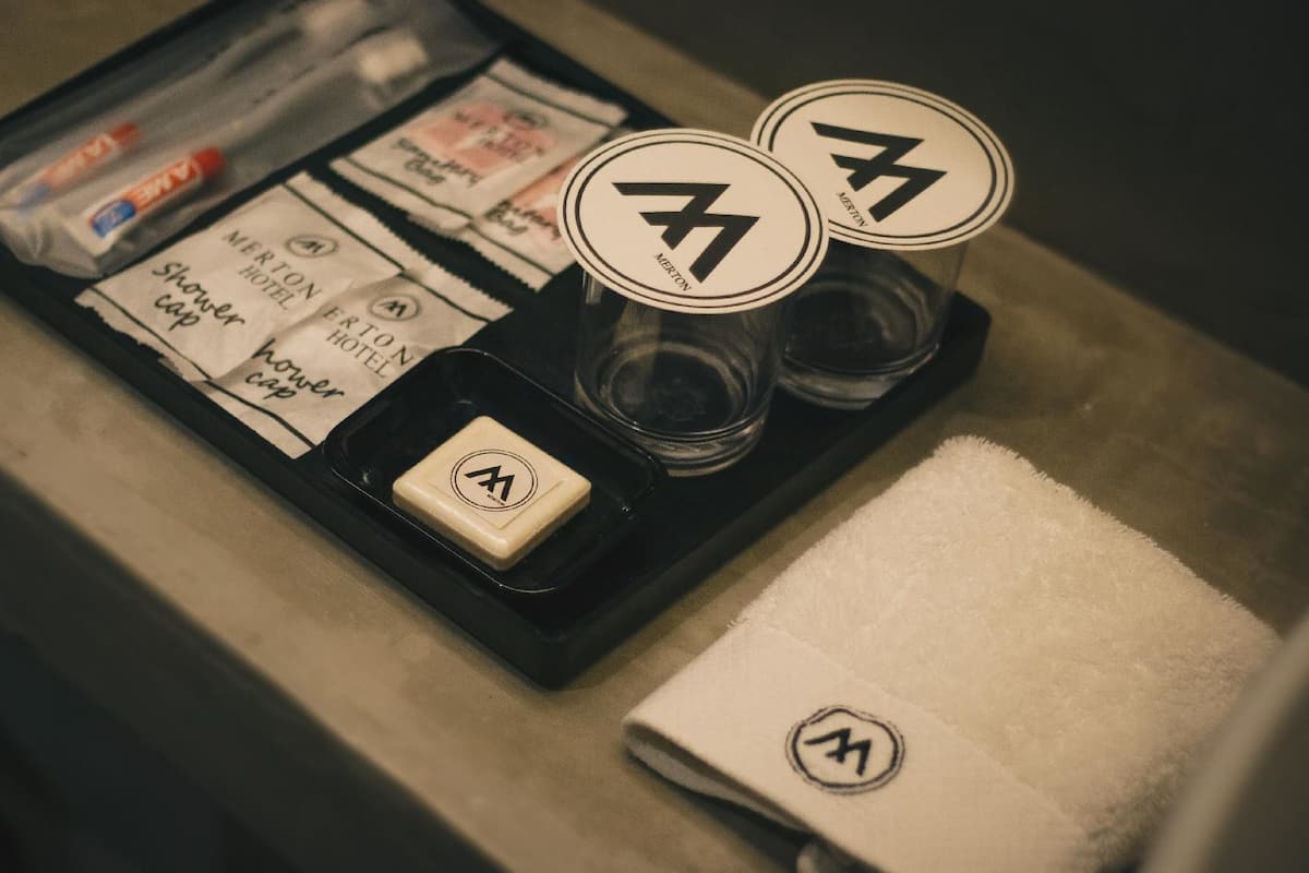 shower, rainfall showerhead, free toiletries, hair dryer