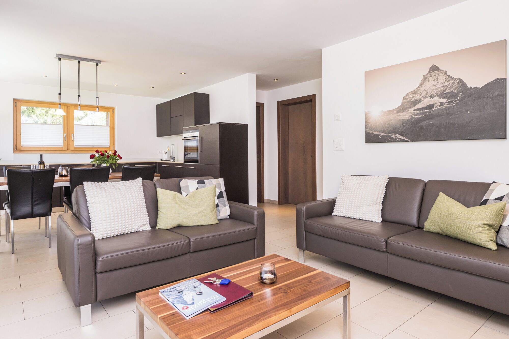 Appartement, 3 slaapkamers, keuken, uitzicht op bergen | Dineren in de kamer