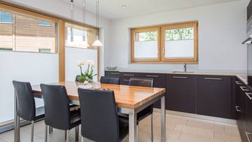 Appartement, 3 chambres, cuisine, vue montagne | Cuisine privée