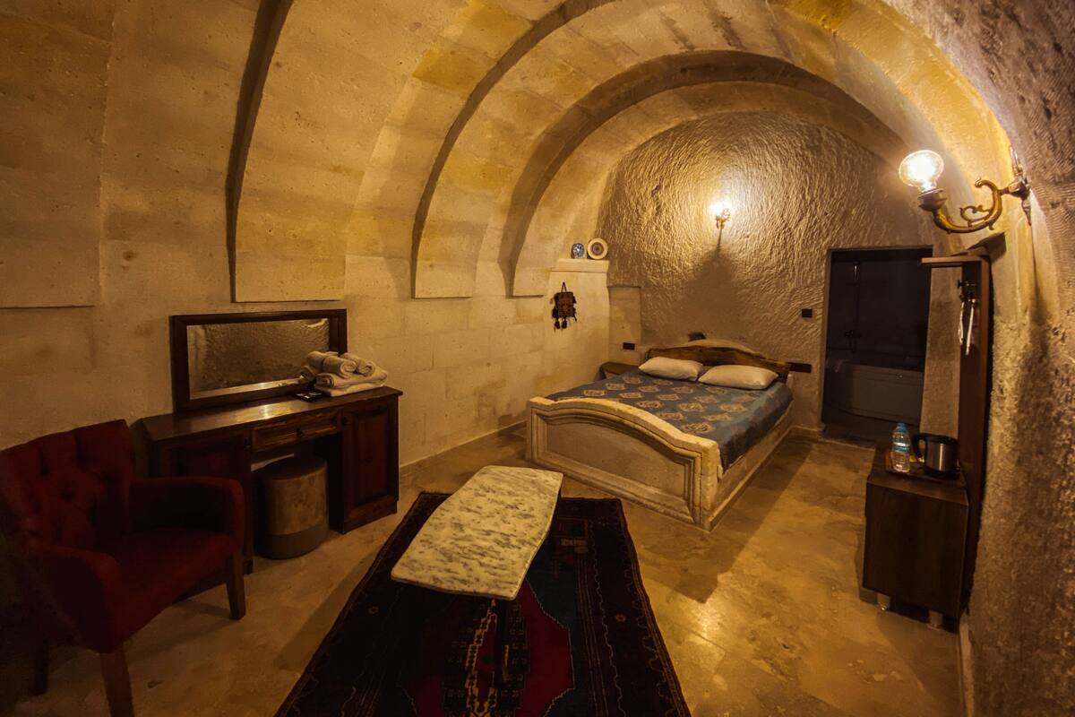 Junior Cave Suite Room | 1 phòng ngủ, trang trí khác biệt