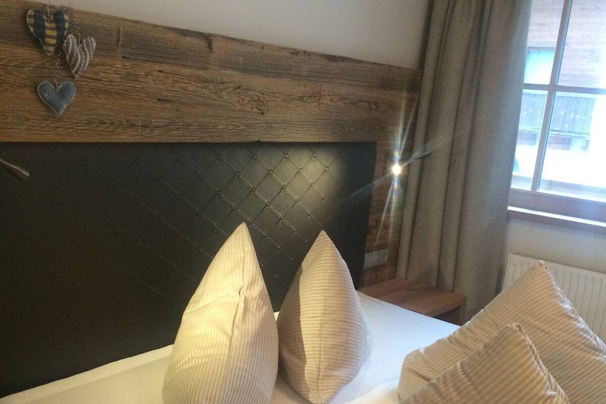 In-room safe, desk, rollaway beds, free WiFi