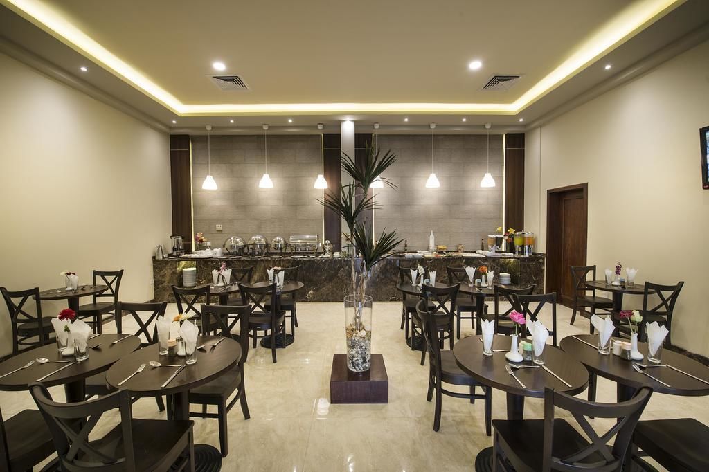 Morgenmadsbuffet hver dag (25 SAR pr. person)