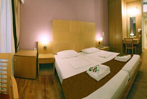 In-room safe, iron/ironing board, free cots/infant beds, free WiFi - Sandy Bay Hotel (Lesvos)