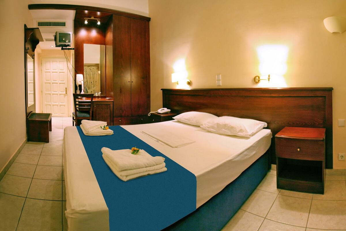 In-room safe, iron/ironing board, free cots/infant beds, free WiFi