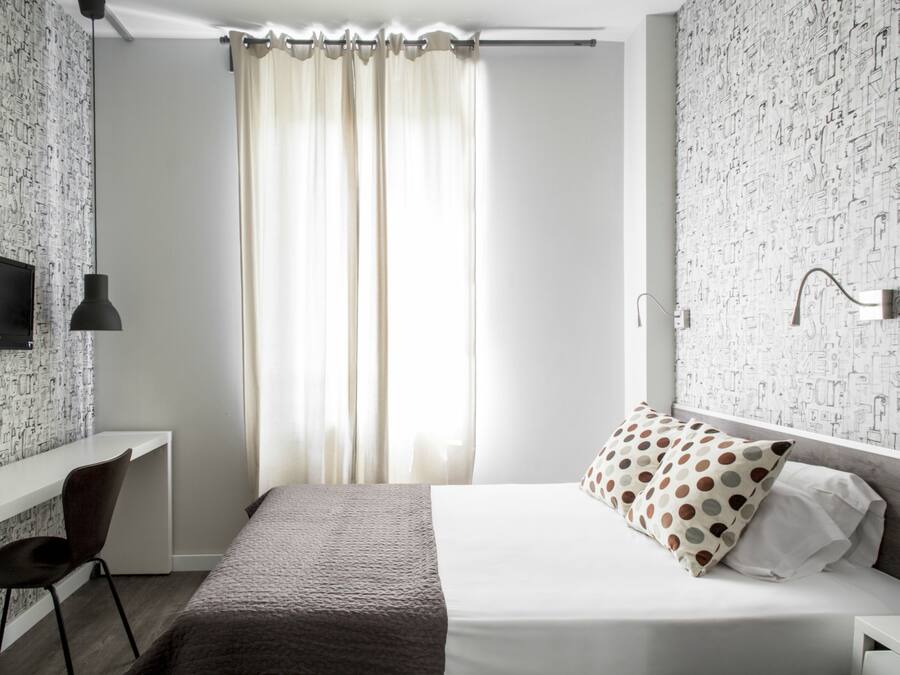Studio – executive, 1 dobbeltseng | Skrivebord, blendingsgardiner, wi-fi (inkludert) og sengetøy