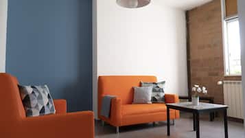 Apartamento Dúplex - 4 habitaciones | Escritorio, tabla de planchar con plancha, wifi gratis y ropa de cama