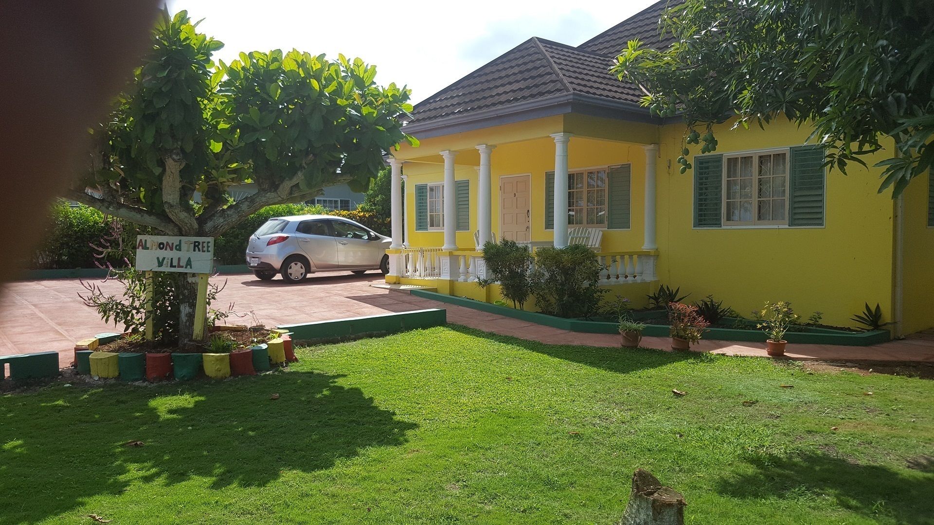 Khuôn viên nơi lưu trú