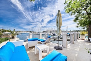 Sundeck
