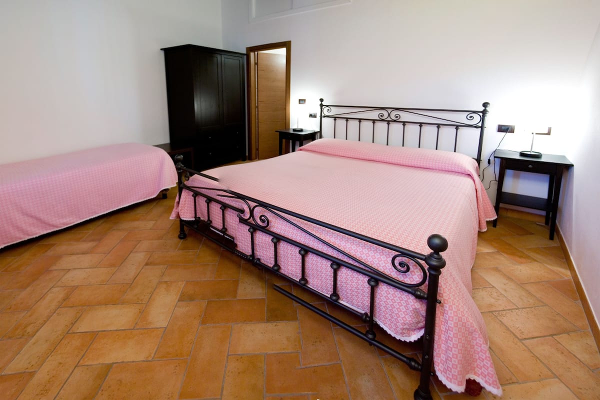 Triple Room | Cribs (free), WiFi (free)