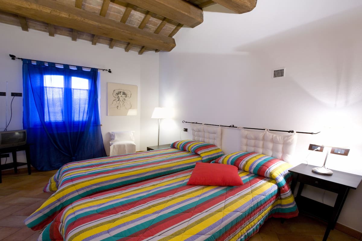 Double or Twin Room | Cribs (free), WiFi (free)