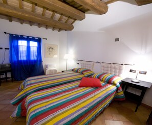 ダブルまたはツインルーム | ベビーベッド (無料)、WiFi (無料)