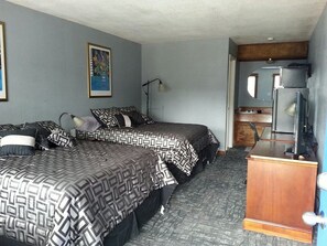 Quarto, 1 cama King | Roupas de cama premium, escrivaninha, Wi-Fi de cortesia, roupa de cama