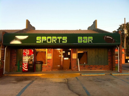 Gators Inn