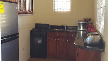 Standard Apartment, 1 Bedroom, Pool View, Poolside | Private kitchen | Full-size fridge, microwave, oven, stovetop