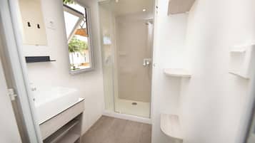 Bungalow, 2 Bedrooms | Bathroom