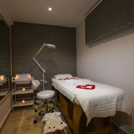 Couples treatment rooms, Turkish bath, body treatments, body scrubs