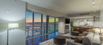 StripViewSuites at Palms Place