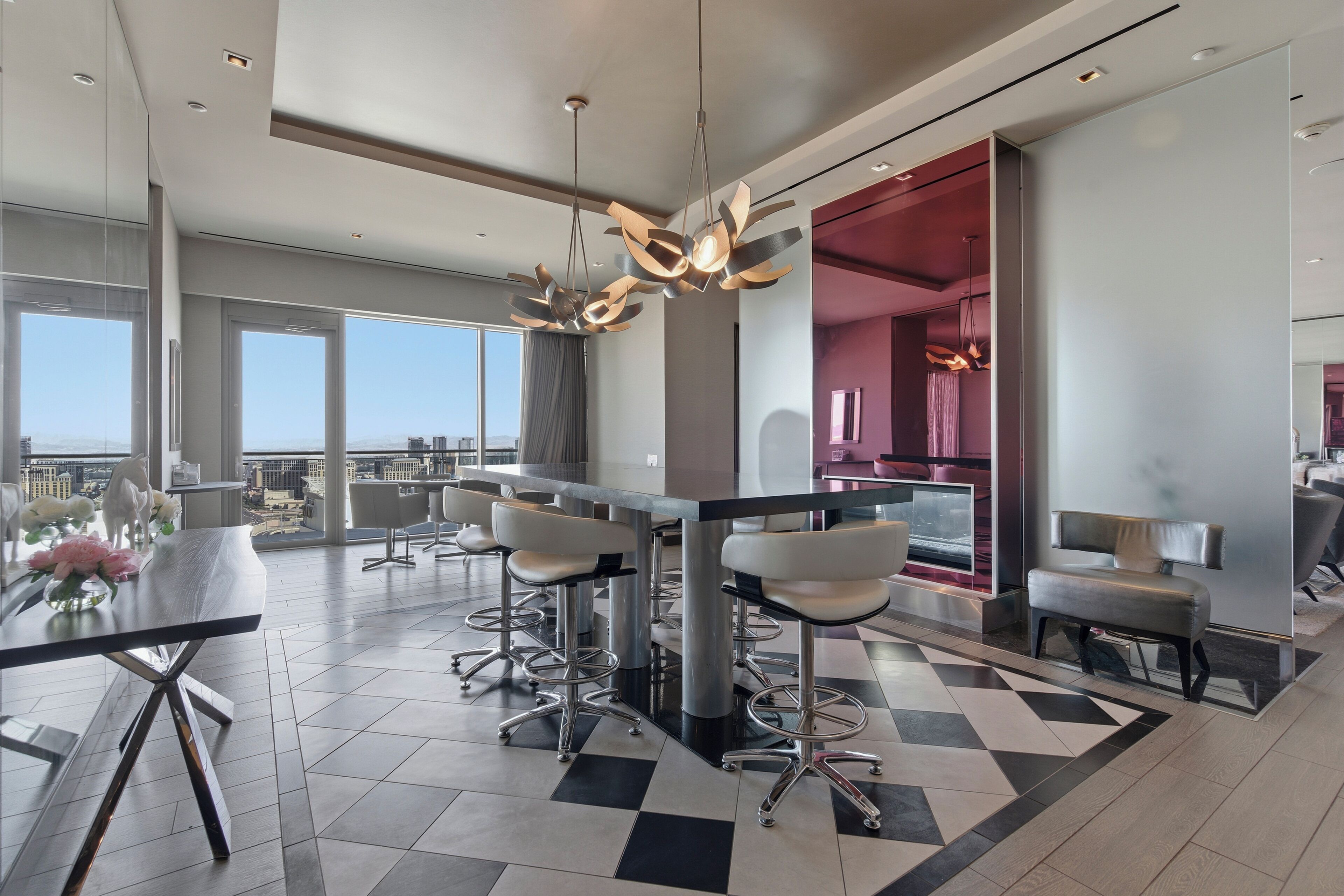 Playboy VIP Penthouse | Jacuzzi on Balcony! | Dining room