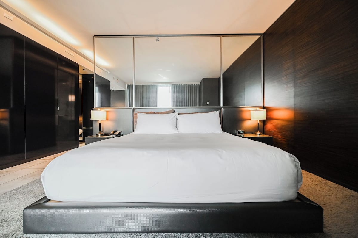 Two Bedroom Combo Suite with Panoramic View | Egyptian cotton sheets, premium bedding, down comforters, pillowtop beds