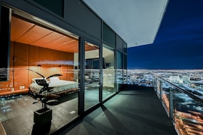 Elite Two Bedroom Penthouse with Panoramic Balcony & Pool Table | Terrace/patio