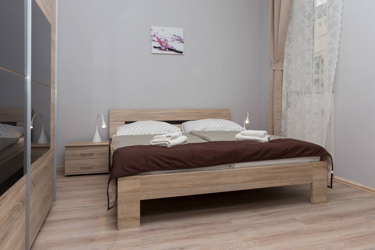 Suite | Free cots/infant beds, free WiFi
