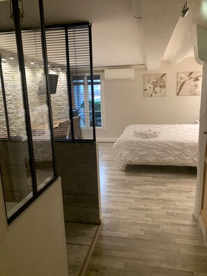 Premium bedding, free WiFi, bed sheets - MarseilleCity (Marseille)