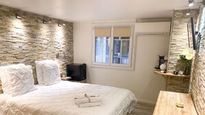 Chambre Double (Cour 2)