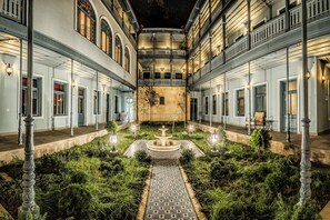 Courtyard - Golden Tulip Borjomi (Borjomi)