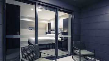 Apartment, 1 Queen Bed, Balcony (West End) | Minibar, in-room safe, desk, soundproofing