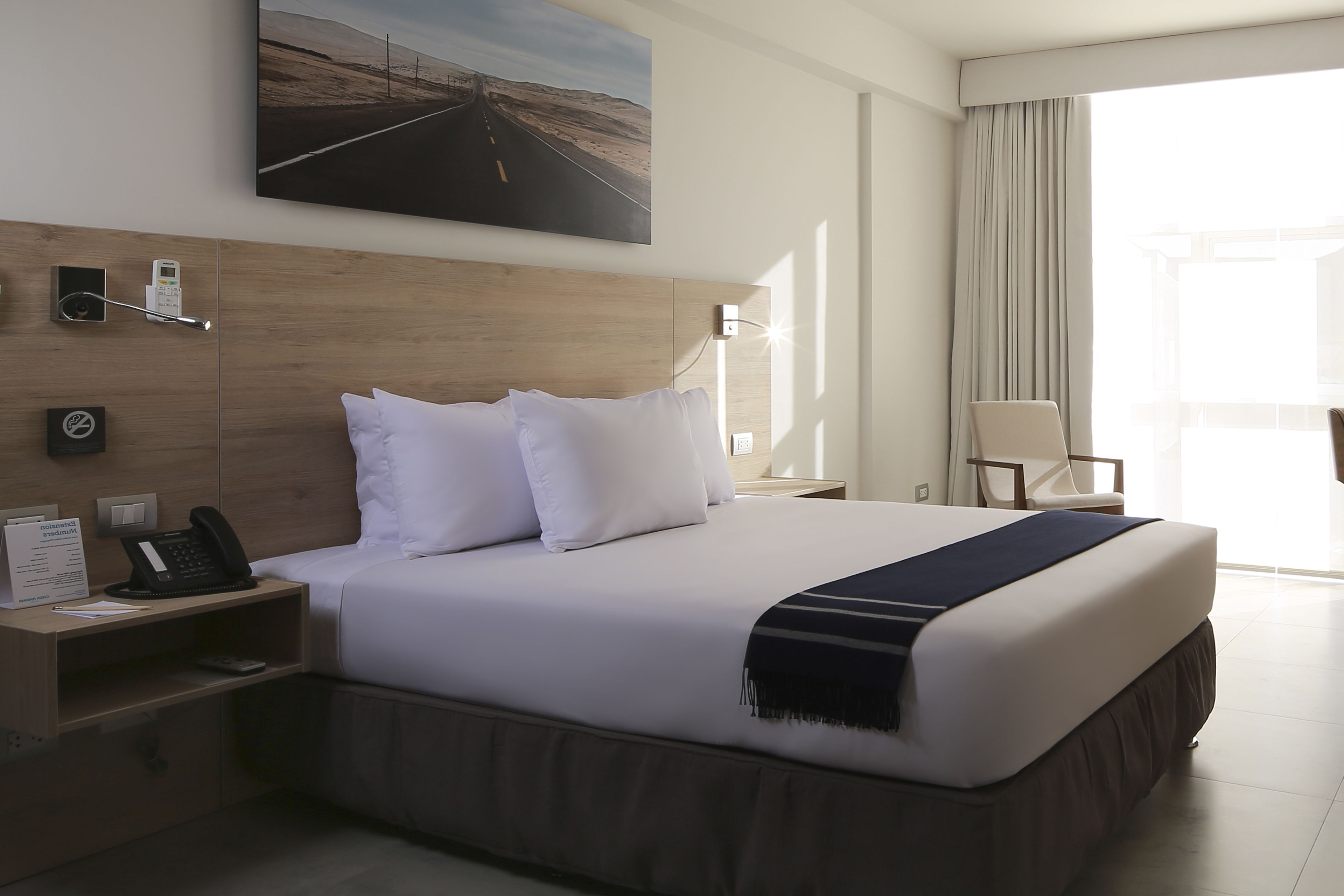 superior room, 1 queen bed | premium bedding, minibar, in-room safe, desk