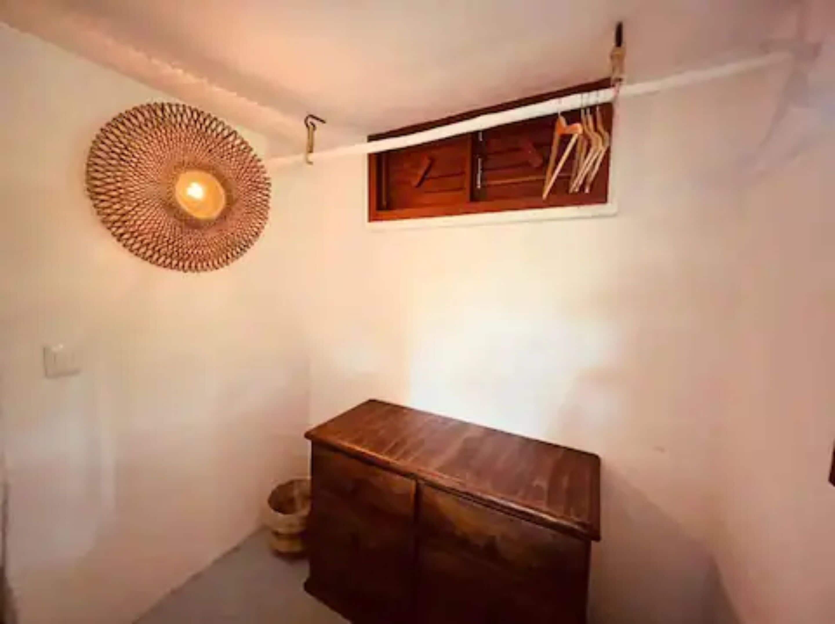 bungalow | in-room safe, free wifi, bed sheets