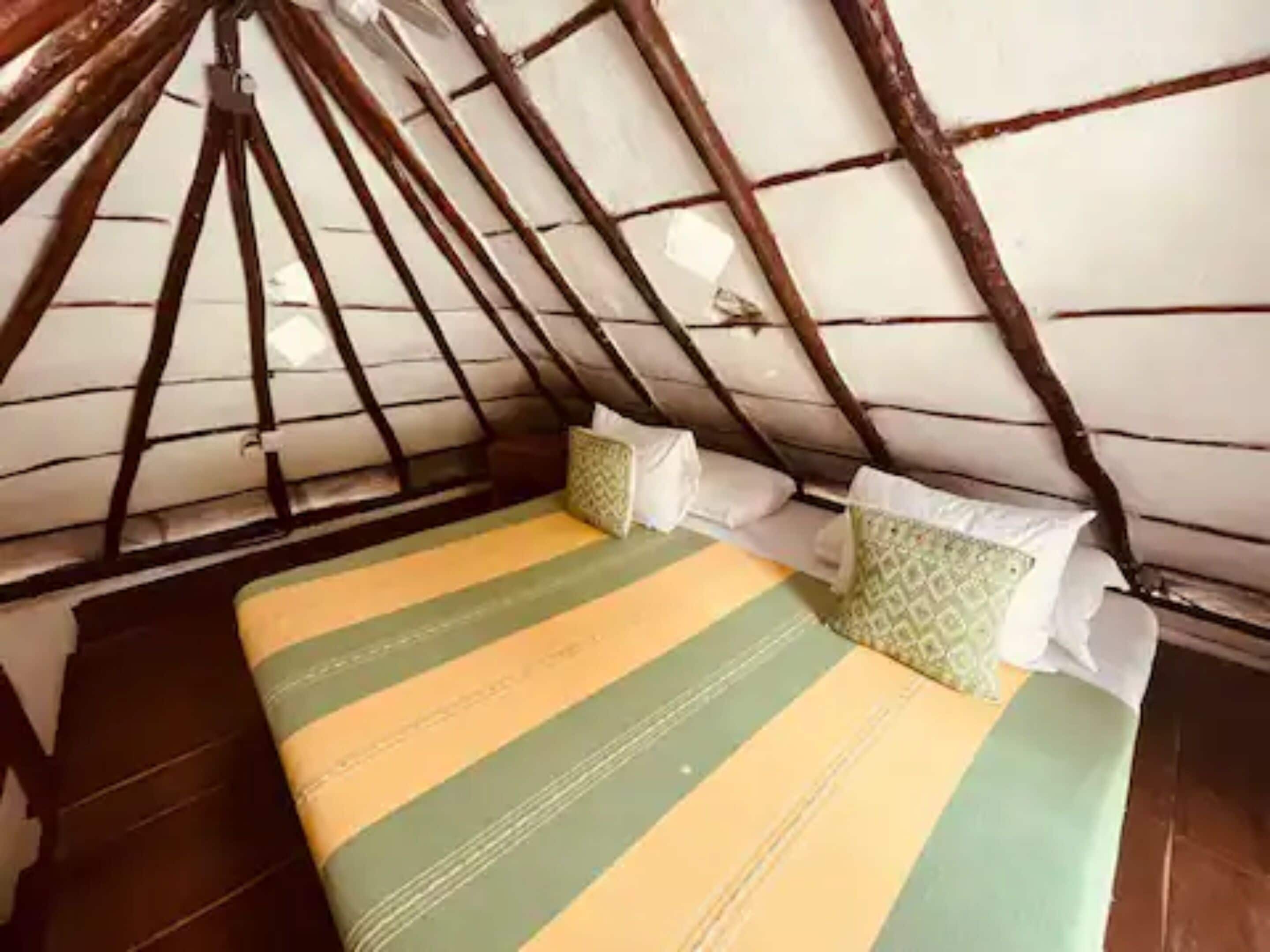 bungalow | in-room safe, free wifi, bed sheets