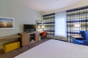 Down comforters, in-room safe, desk, laptop workspace