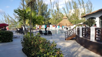 Poolside bar