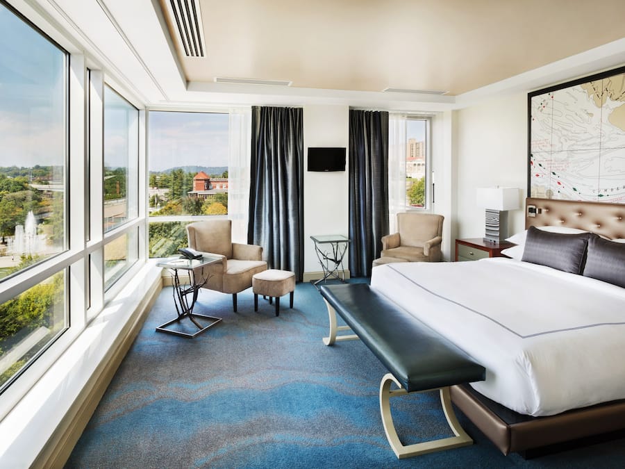 Premium bedding, pillowtop beds, in-room safe, desk