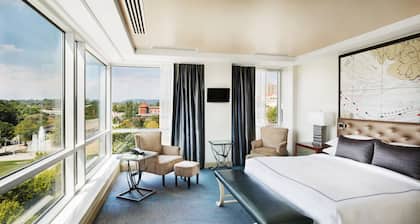 THE TENNESSEAN Hotel