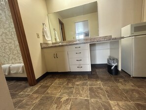 Suite, 2 Queen Beds, Non Smoking | Bathroom | Free toiletries, hair dryer, towels