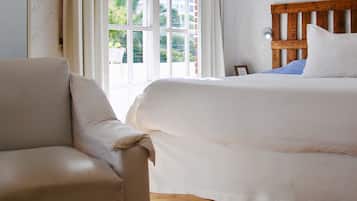 Minibar, caja de seguridad en la habitación y cortinas blackout