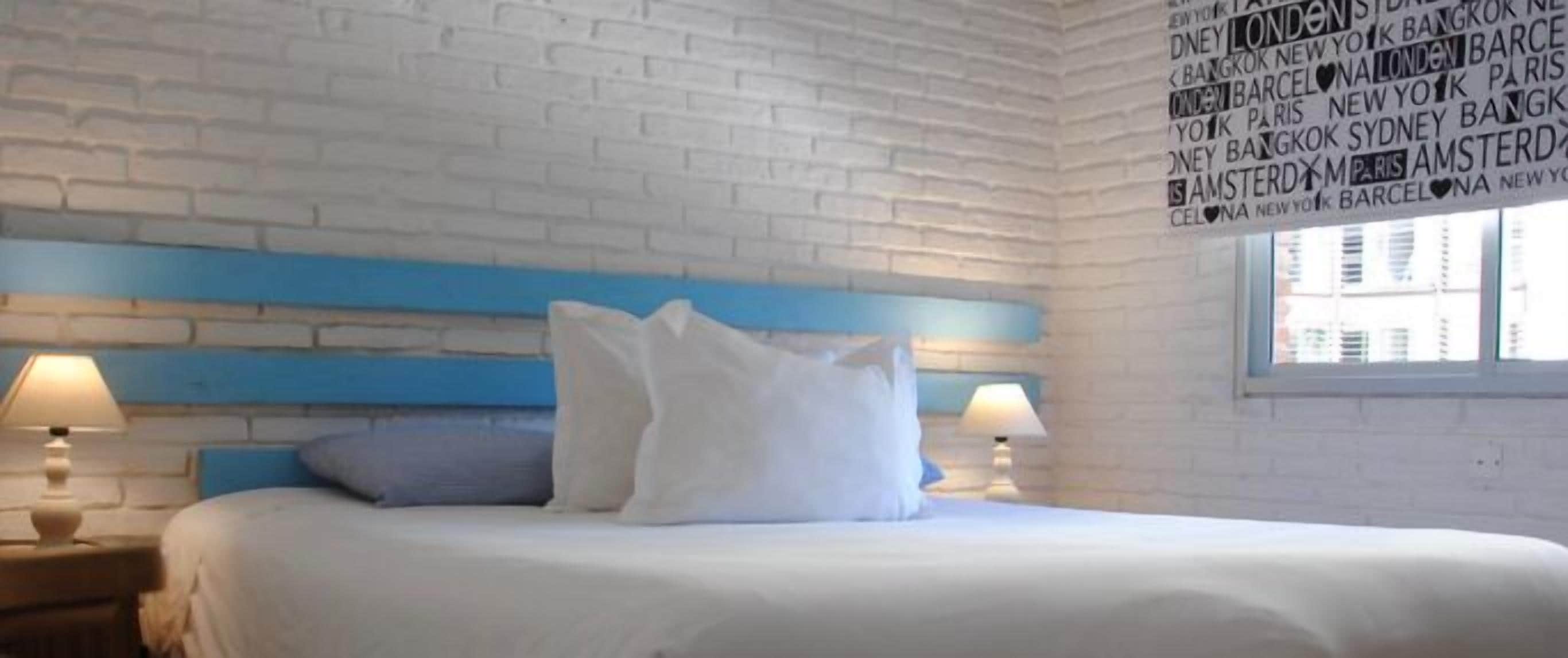 double room (blu) | minibar, in-room safe, blackout curtains, soundproofing