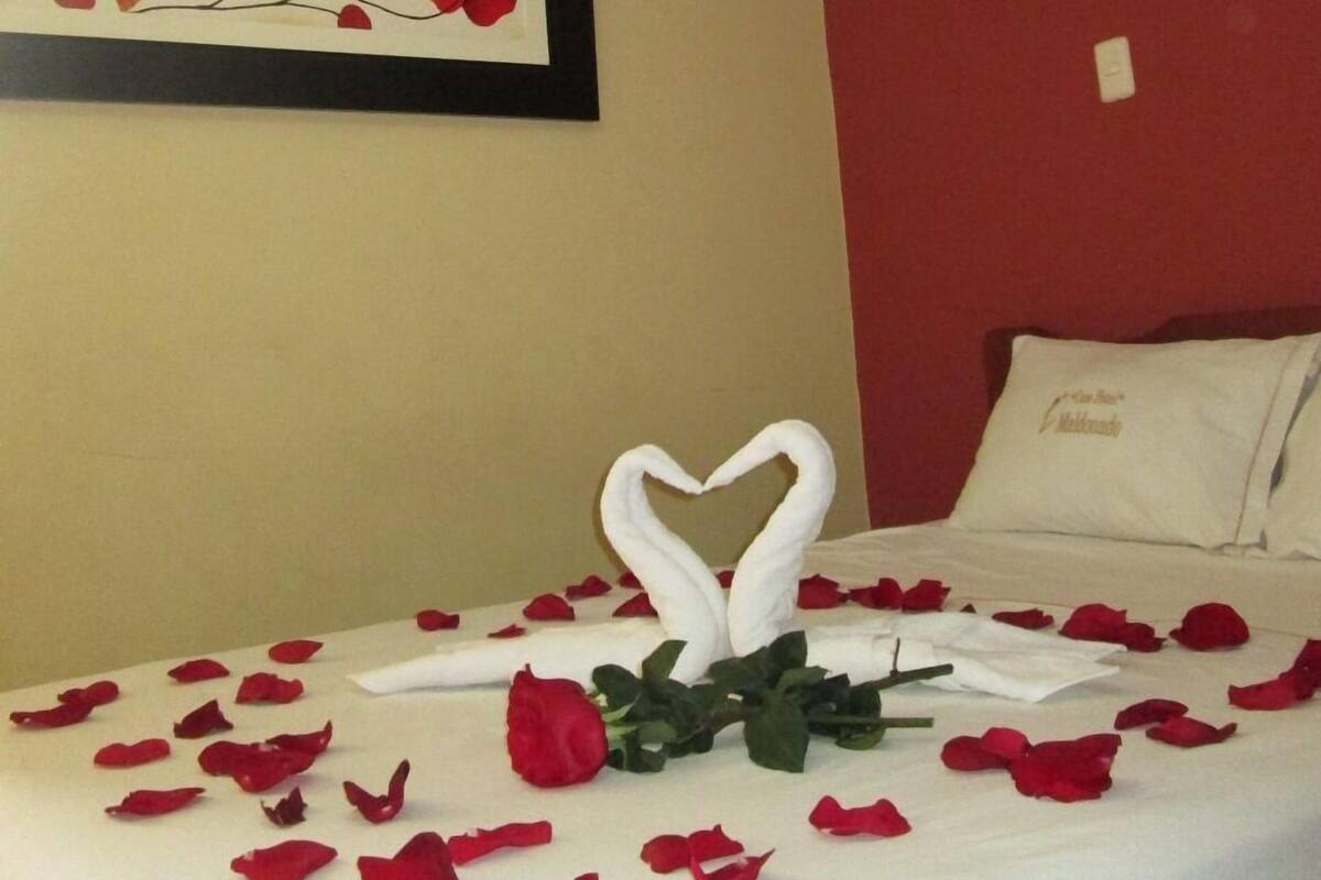In-room safe, desk, iron/ironing board, free WiFi