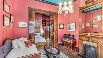 Comfort Suite, Private Bathroom (The Suite) | Living area