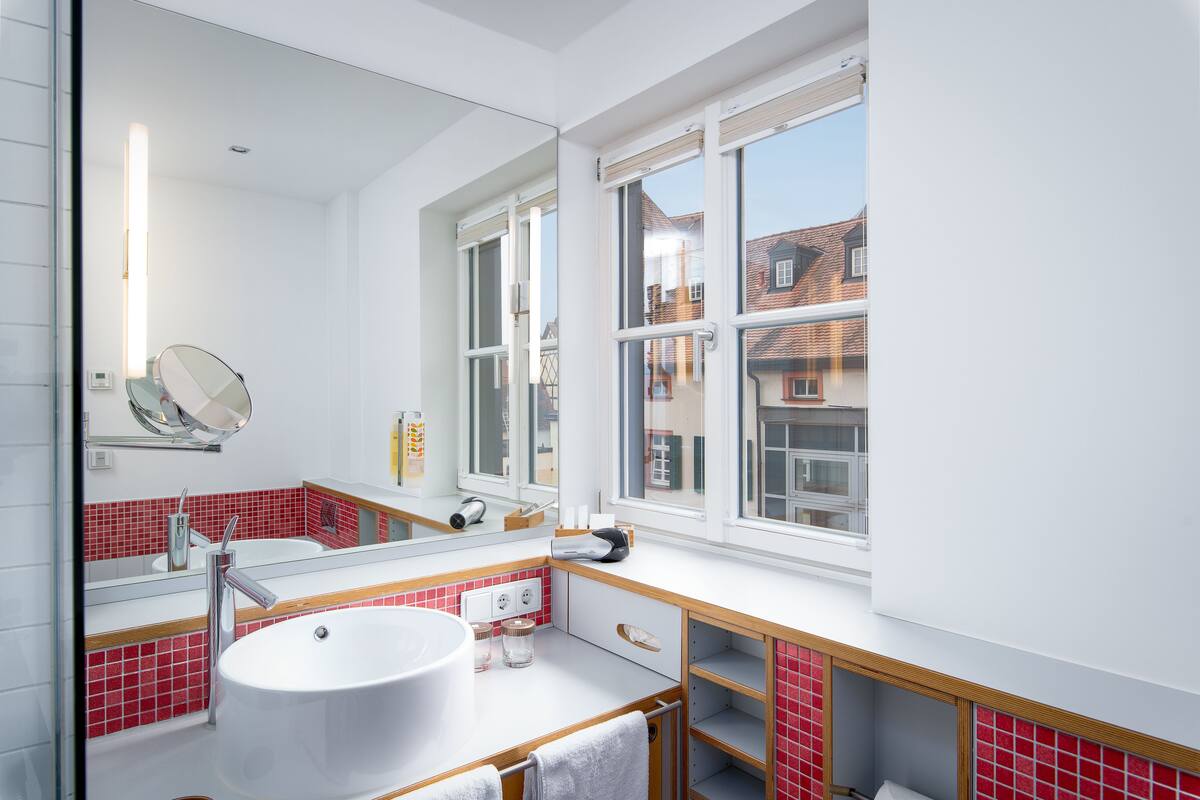 deluxe twin room, 2 single beds, river view | bathroom | free toiletries, hair dryer, slippers, towels