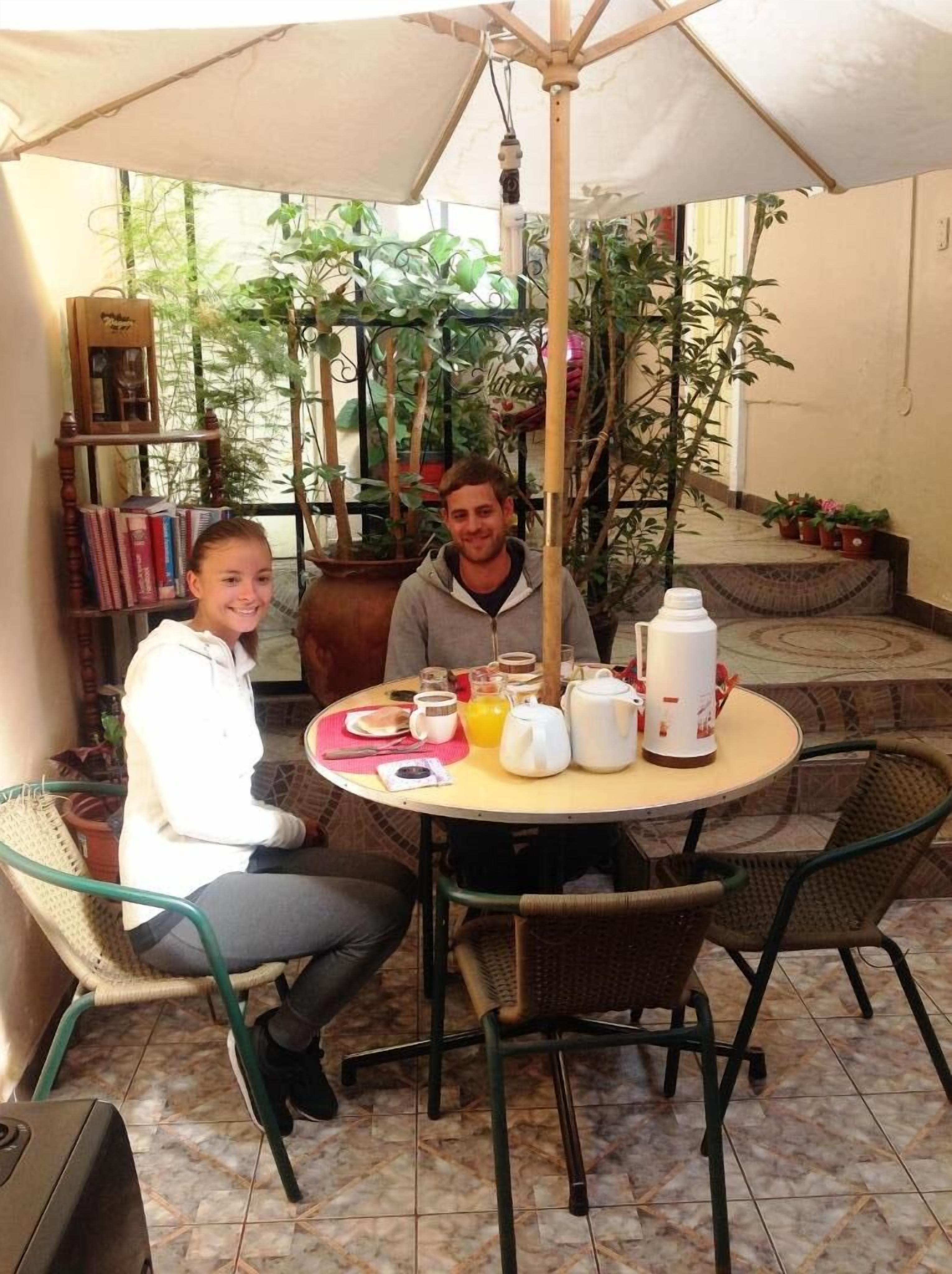 مطعم