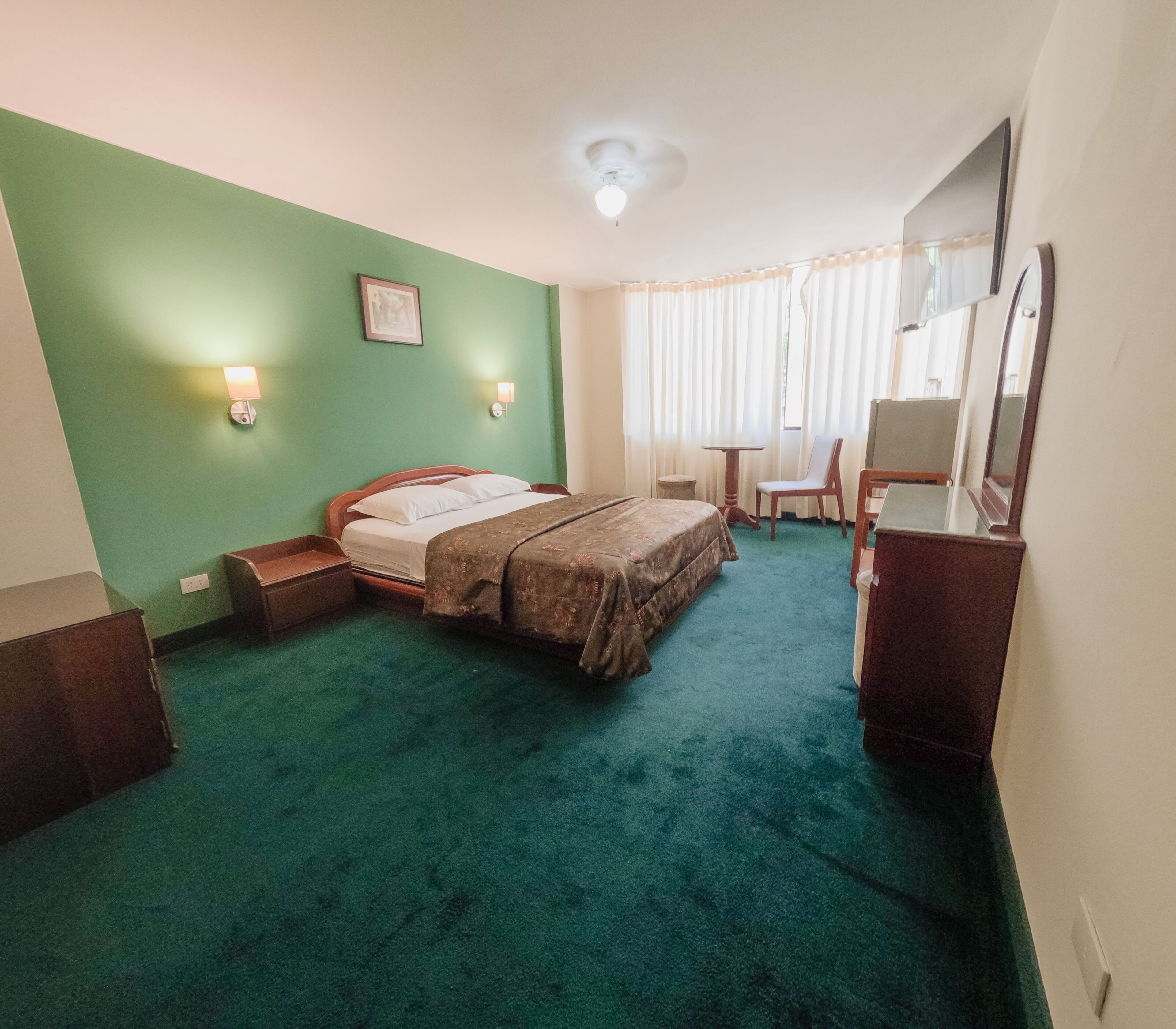 Executive Room | Iron/ironing board (on request), WiFi (free), bed sheets