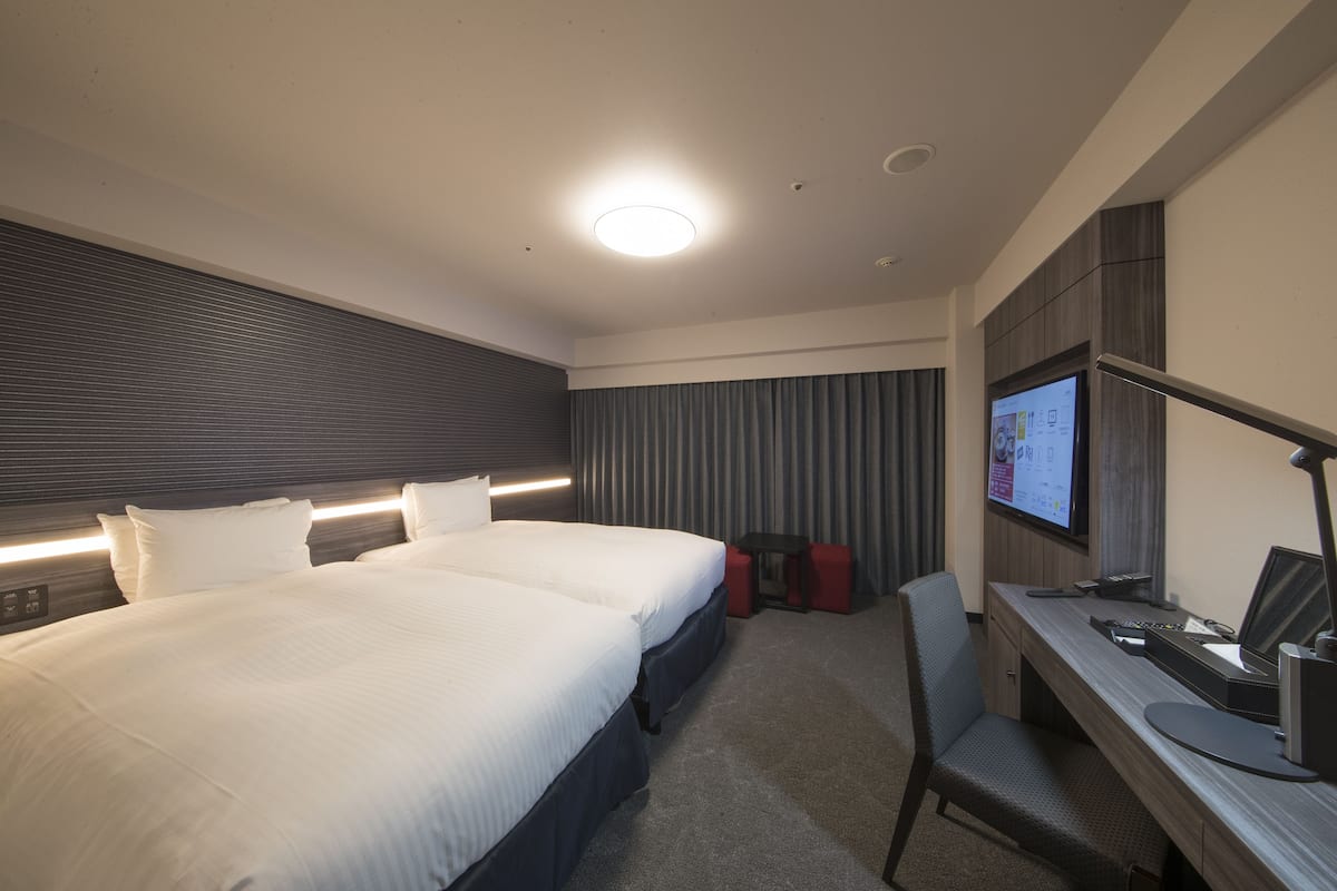 Desk, free WiFi, bed sheets, wheelchair access